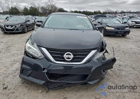 2017 Nissan Altima 2.5 z USA, uszkodzony, nr VIN 1N4AL3AP9HC250619
